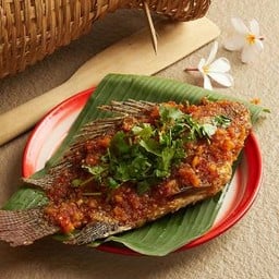 ปลานิลทอดราดพริก