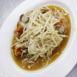 เห็ดเข็มทองผัดหมูกรอบ