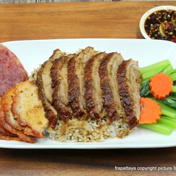 ข้าวหน้ารวมเป็ดย่างหมูแดงกุนเชียง ไซส์ S