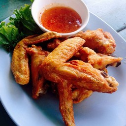 ปีกไก่ทอดน้ำปลา