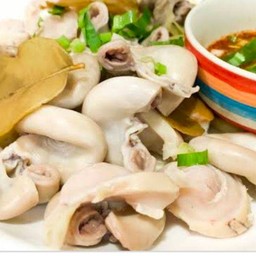 ไส้ตันหมูลวกจิ้ม