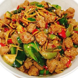 ผัดฉ่าหมูเด้งกับข้าว