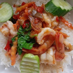 กระเพากุ้ง