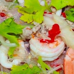 ยำวุ้นเส้นทะเล