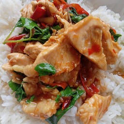 ข้าวกระเพาไก่.