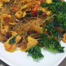 กระเพาไก่ใส่วุ้นเส้น+ข้าว