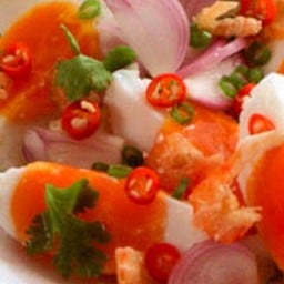 ยำไข่เค็ม