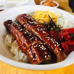 ข้าวหน้าปลาไหลย่าง