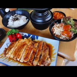 ชุดไก่ย่างซีอิ๊ว