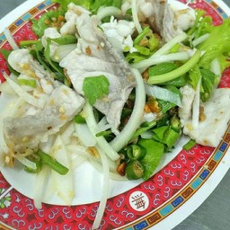 ยำเนื้อปลาเก๋า