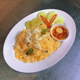 ข้าวผัดเนื้อปู จานใหญ่
