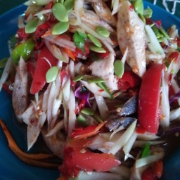 ตำปูปลาร้าหมูยอนึ่ง