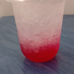 น้ำสตอเบอร์รี่โซดา