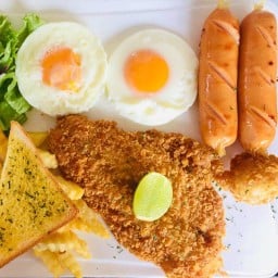 อิ่ม สเต๊ก “ สเต๊กในบ้าน “