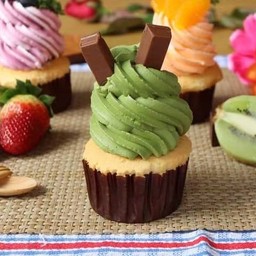 คัพเค้กชาเขียวคิทแคท (Matcha KitKat Cupcake)