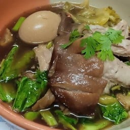 ร้าน 9 ขาหมู🐷🐷 ร้าน 9 ขาหมู