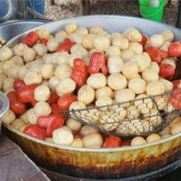 กะเตี๋ยวแซ่บปากเจ่อ ปังปิ้งฟิ่นเวอร์ ก๋วยเตี๋ยวหมูสูตรคุณยาย
