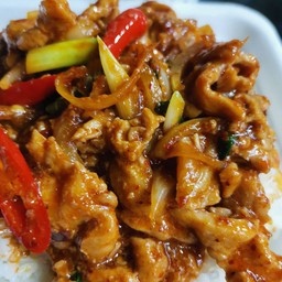 ผัดน้ำพริกเผา