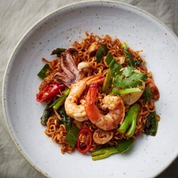 ผัดมาม่าต้มยำทะเลแซ่บ [แห้ง] เมนูแนะนำ