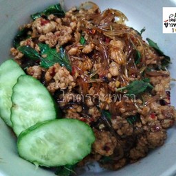 ข้าวกะเพราหมูสับวุ้นเส้น