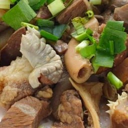 ลวกจิ้มเครื่องในหมู