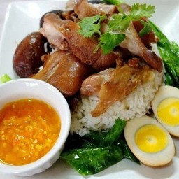 ข้าวขาหมู + ไข่ต้ม 1 ฟอง