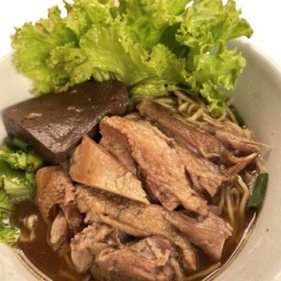 Tofuก๋วยเตี๋ยวเป็ด+เต้าหู้ทอดตลาดใหม่ ตลาดใหม่ดอนเมือง