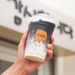 แบล็คโกโก้ เย็น