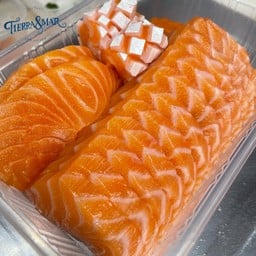 แซลมอนซาชิมิ 500 กรัม แบบไม่มีเครื่องเคียง