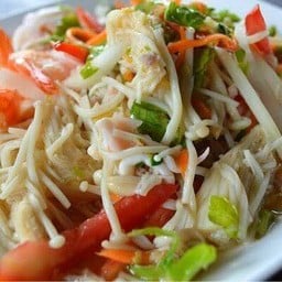ยำเห็ดเข็มทอง