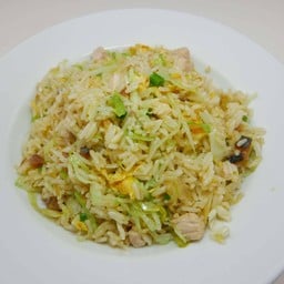ข้าวผัดไก่ปลาเค็ม