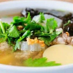 แกงจืดเต้าหู้หมูสับสาหร่ายคะ