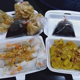 ขนมจีบ1+ก๋วยเตี๋ยวหลอด1+รวม1เป็น3กล่อง