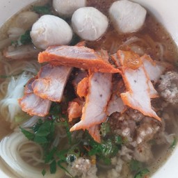 ก๋วยเตียวต้มยำหมู