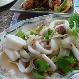 ปลาหมึกซีฟู้ด พิเศษ