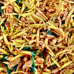 ผัดหน่อไม้ไก่