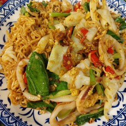 มาม่าผัดขี้เมาทะเล