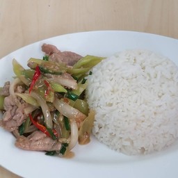 ผัดพริกหยวกหมู + น้ำเก๊กฮวย