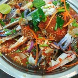 ยำปูม้า 2 ใจ