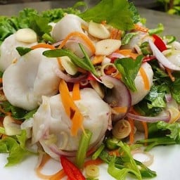 ยำลูกชิ้นปลาเยาวราช พิเศษ