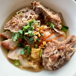 เกาเหลาหมูกรอบ