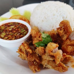 ข้าวไก่ทอดซอสจิ้มแจ่ว
