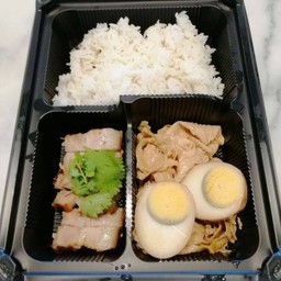 111/ข้าวกล่องหมูสามชั้น Braised  Pork Belly Rice Box