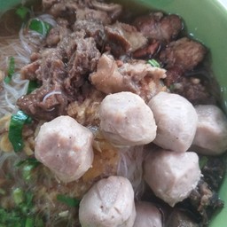 ก๋วยเตี๋ยวลูกชิ้นเนื้อเปื่อย