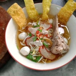 เกาเหลาหมูน้ำใส-ต้มยำ-โฟยำ-น้ำตก