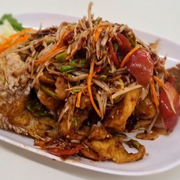 ตำลาวปลาทับทิมทิมทอด