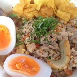 ก๋วยเตี๋ยวต้มยำหมู