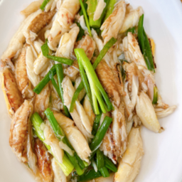 เนื้อปูผัดต้นหอม