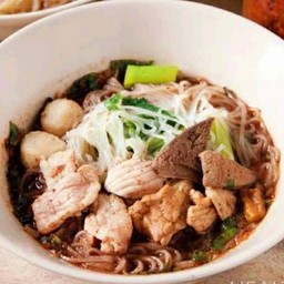 ก๋วยเตี๋ยวน้ำตก