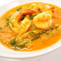 แกงคั่วสับปะรดกุ้งสด
